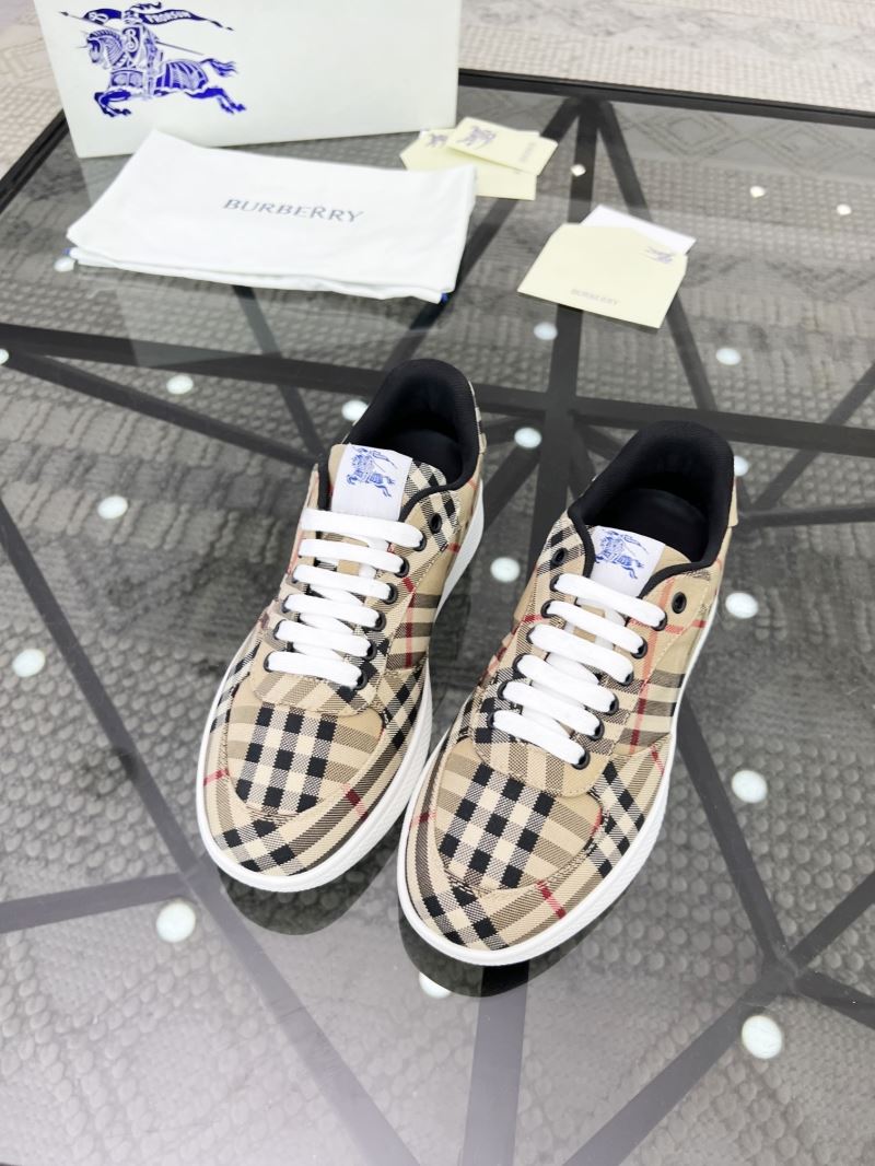 Burberry Low Shoes